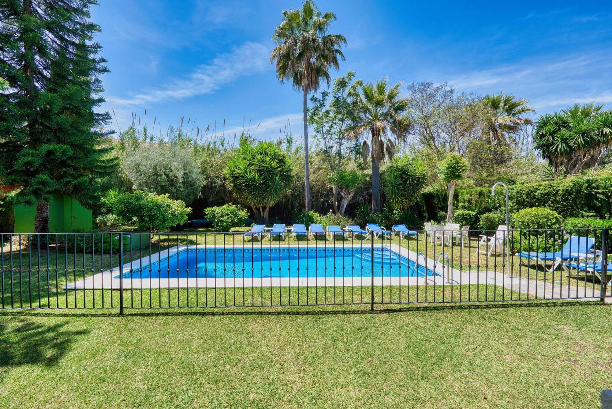 1106 Marbella Large Family Villa エステポナ エクステリア 写真